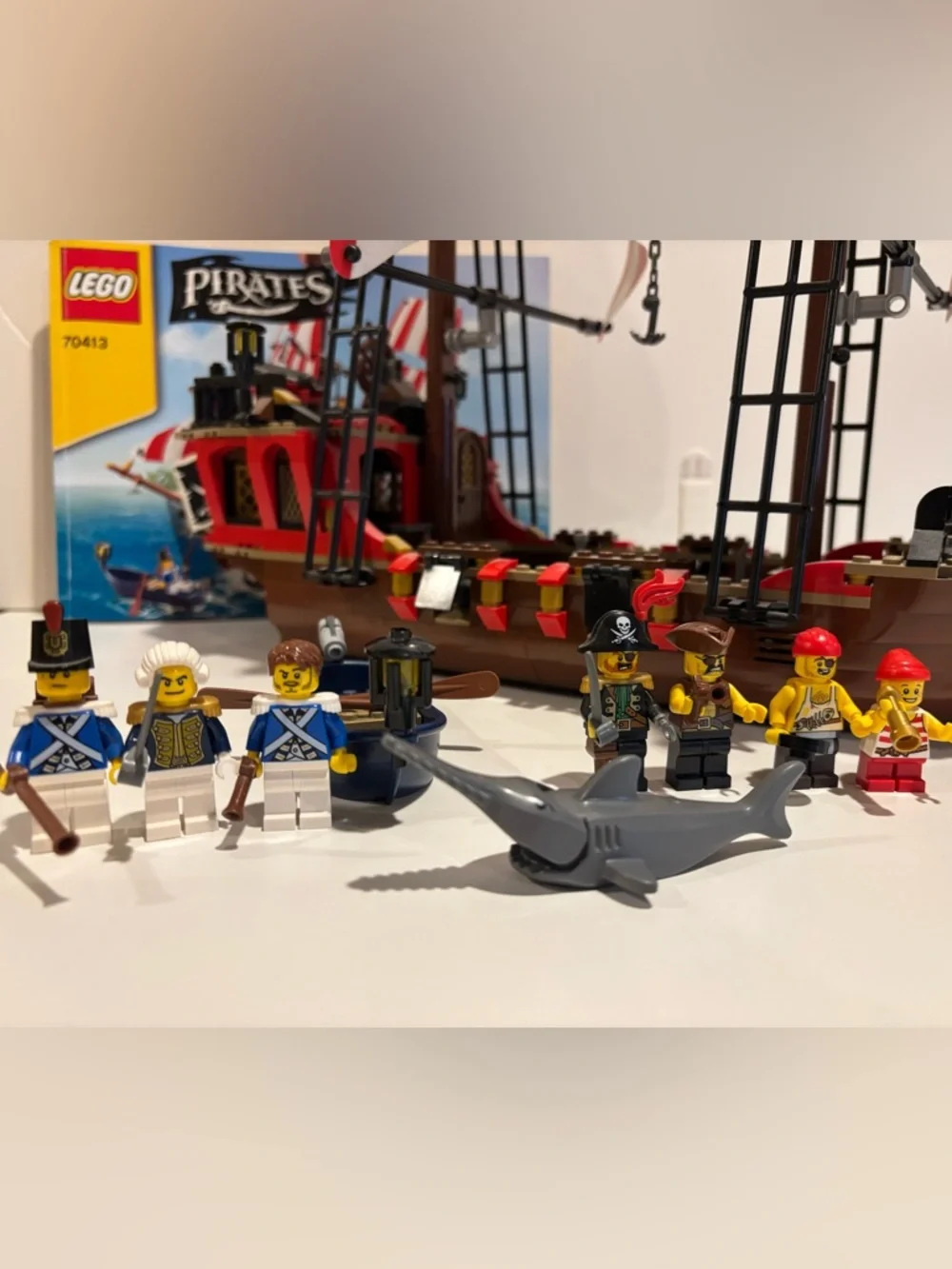 LEGO #70413 The Brick Bounty - Picture 2 of 16